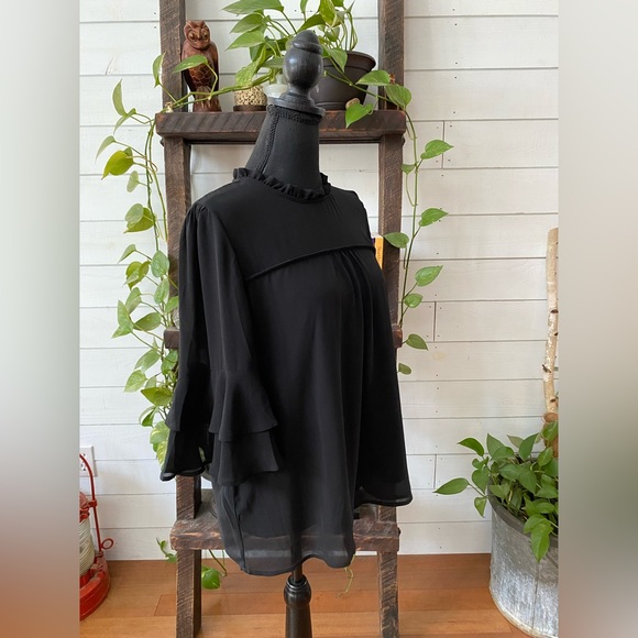 Monteau: Black Babydoll Blouse with Ruffle Collar - Picture 7 of 13